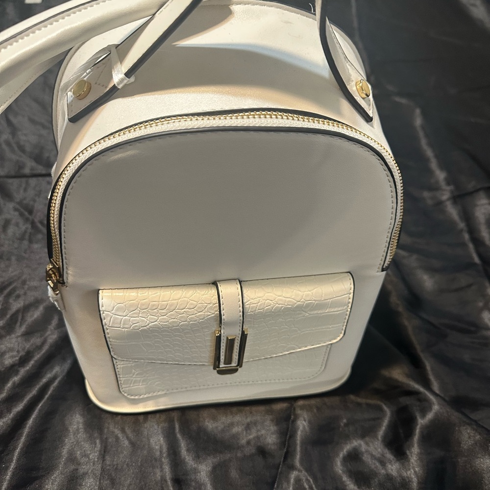 White leather backpack - Picture 2 of 4